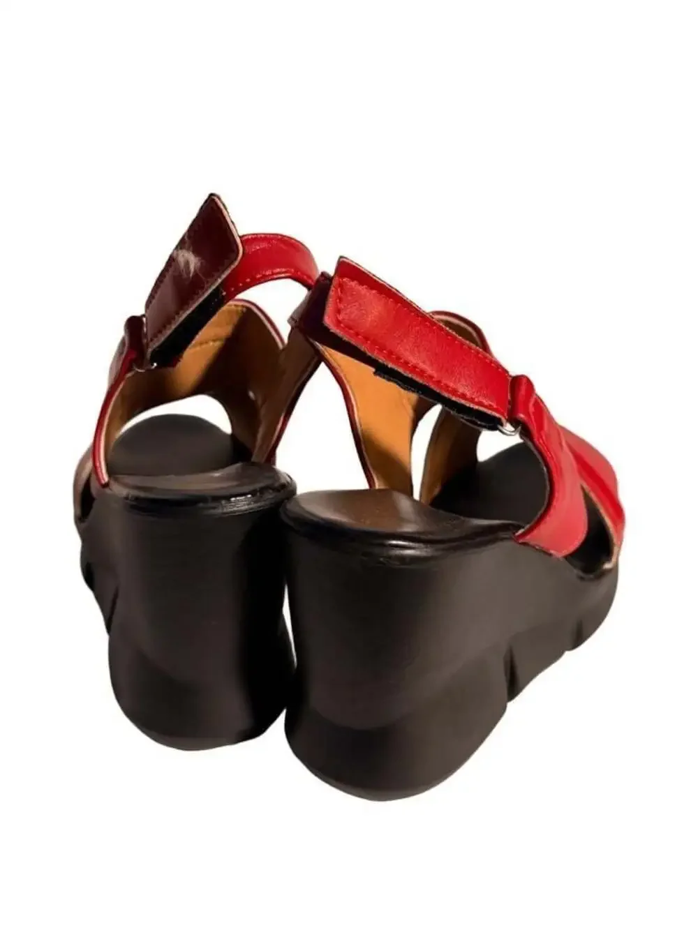 eBay red platform